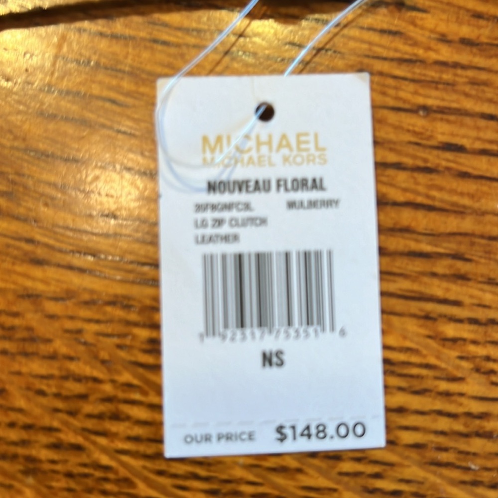 Michale Kors purse - Picture 4 of 4